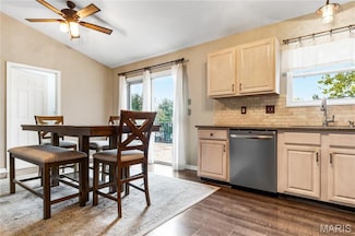 11 Bryan Valley Ct, O Fallon, MO 63366