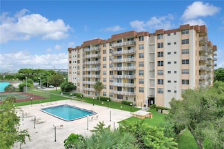 15600 NW 7th Ave Unit 701, Miami, FL 33169