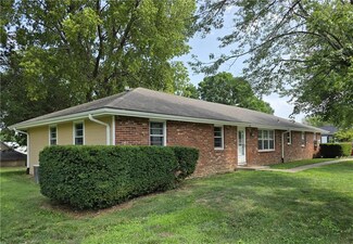 303 Hardesty St, Camden Point, MO 64018