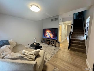 1851 S 10th St Unit 2, Saint Louis, MO 63104