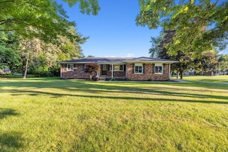 8572 Lee Rd, Brighton, MI 48116
