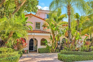 4515 N Bay Rd, Miami Beach, FL 33140