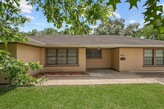 1503 N 18th St, Nederland, TX 77627