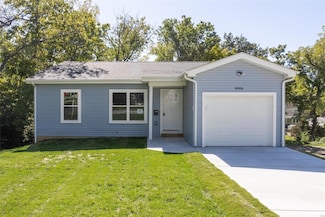 8906 Higginson Ave, St. Louis, MO 63121