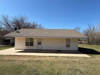 5 8th St, Agra, OK 74824