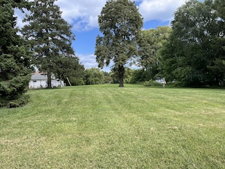 3814 S Kinnickinnic Ave, Saint Francis, WI 53235