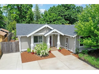 739 NW Garibaldi St, Hillsboro, OR 97124