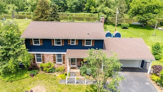 60 Old Post Rd, Fairport, NY 14450