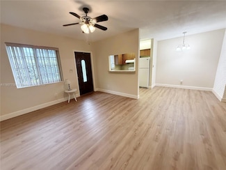 216 SW 10th St Unit 2, Hallandale Beach, FL 33009