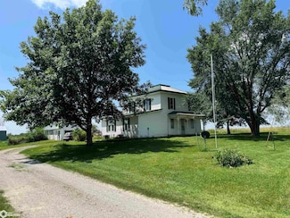 12255 524th St, Seymour, IA 52590