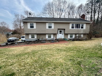 12 Charcoal Ridge Rd S, Danbury, CT 06811