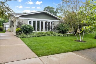 5007 Lunt Ave, Skokie, IL 60077