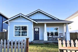 81 E Sullivan St, Allyn, WA 98524