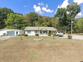 8986 Owens Chapel Rd, Springfield, TN 37172