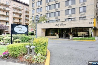 344 Prospect Ave Unit 4G, Hackensack, NJ 07601