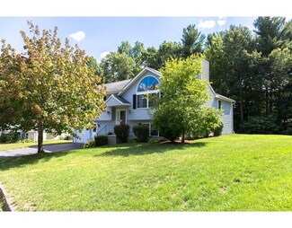 9 Pinewood Ln, Worcester, MA 01609