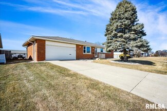 757 S Columbus Ave, Morton, IL 61550