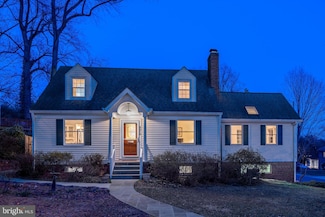 5218 Danbury Rd, Bethesda, MD 20814