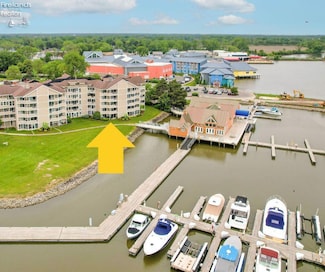 22 Marina Point Dr, Sandusky, OH 44870