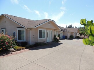 2060 Hubbard Ln, Grants Pass, OR 97527