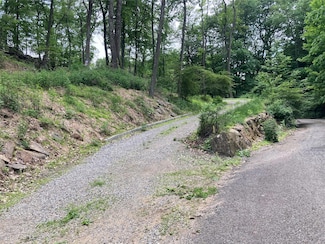 6 Duffys Bridge Rd, Lewisboro, NY 10536