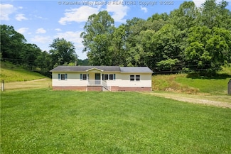 632 Trace Creek Rd, Hamlin, WV 25523