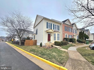 7427 Ardglass Ct, Lorton, VA 22079