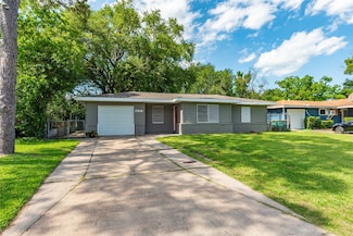2910 John St, La Marque, TX 77568