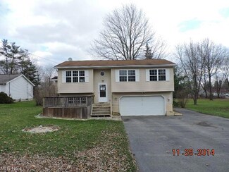 4882 Myrtle Ave NW, Warren, OH 44483