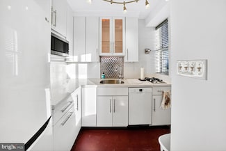 1 Scott Cir NW Unit 708, Washington, DC 20036