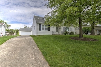 2278 W Grandview Dr, Decatur, IL 62526