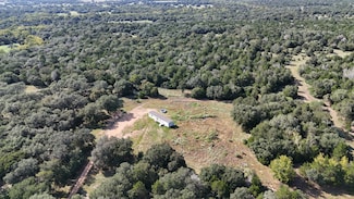 1356 Private Road 4007, Hallettsville, TX 77964