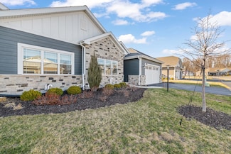 20082 Overstone Dr, Lannon, WI 53046