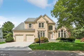 9615 Savannah Crossing Ct, Vienna, VA 22182