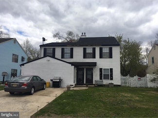 10 Maynard Dr, Sicklerville, NJ 08081