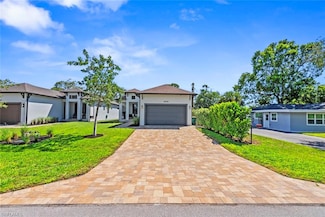 3530 Hibiscus Ave, Naples, FL 34104