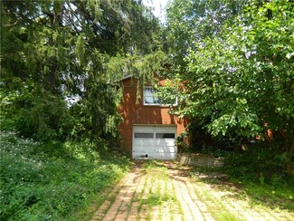 103 Division Rd, Tarentum, PA 15084