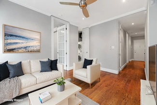 437 W 53rd St Unit 4A, New York, NY 10019