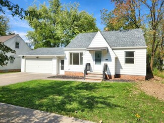 16207 Woodbrook Ave, Maple Heights, OH 44137