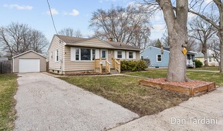 2080 Philo Ave, Muskegon, MI 49441