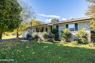 114 Verdun Rd, Oneida, TN 37841