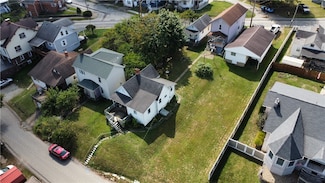 932 5th St, Charleroi, PA 15022