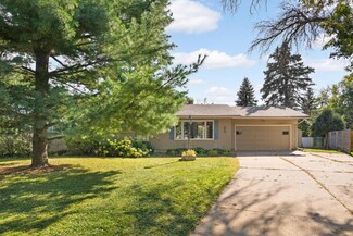 2316 Lilac Ln, Saint Paul, MN 55110