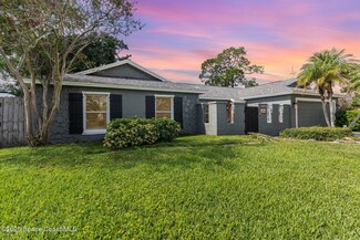 686 Brisbane St NE, Palm Bay, FL 32907