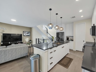 4703 Munger Ave Unit 101, Dallas, TX 75204