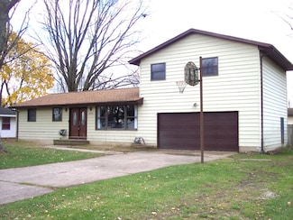2336 S Glendale Rd, Benton Harbor, MI 49022
