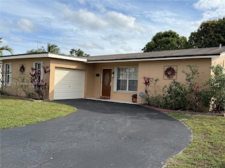 8510 NW 3rd St, Pembroke Pines, FL 33024
