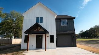 116 E 7th St, Beggs, OK 74421