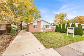 6516 Oak St, Taylor, MI 48180