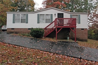 1609 Kennedy Rd, Thomasville, NC 27360